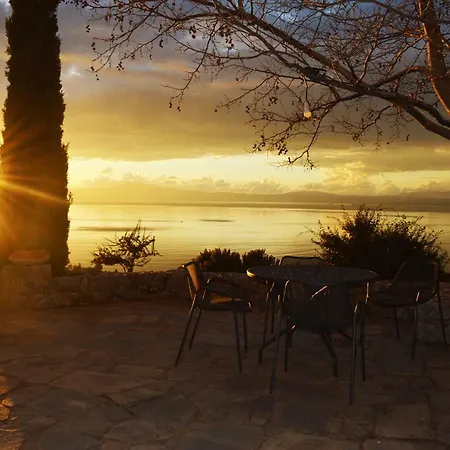 Διαμέρισμα Aloe Meli *